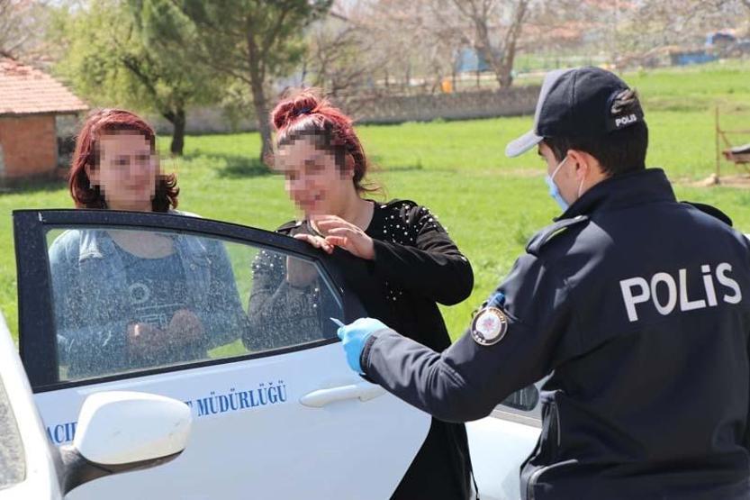 Dışarı çıkıp, otostop yapan 20 yaş altındaki Feriştah: Ceza yazın, dedem sağlam