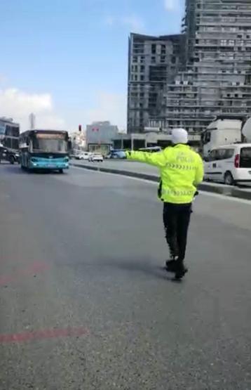 Maske takmadı, polisi görünce yüzünü poşetle kapattı