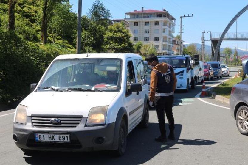 Doğu Karadeniz’de yaş çay hasadı başladı