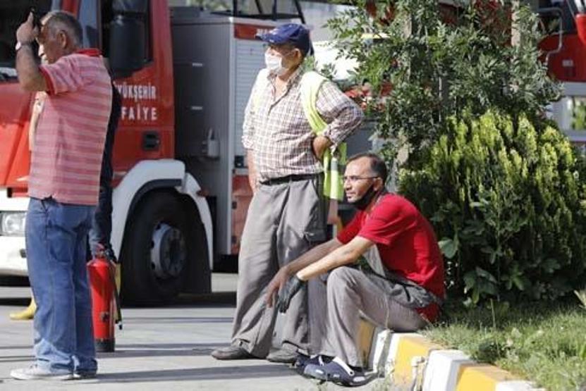 Benzinlikteki kokoreççide yangın
