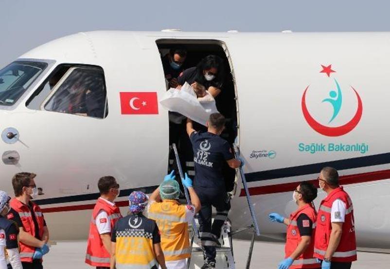 Son dakika... Londrada operasyonla ayrılan siyam ikizleri Türkiyede