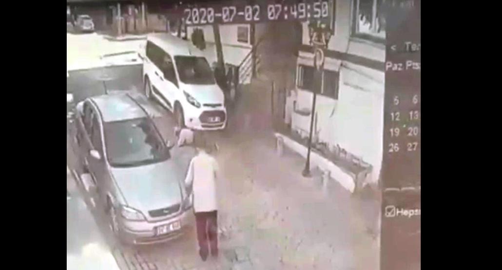 Kan donduran görüntü Emekli öğretmeni ezdi