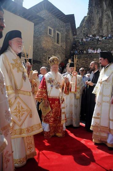Son dakika... Sümela Manastırı’nda 5 yıl aradan sonra yapılacak ayin için geldiler