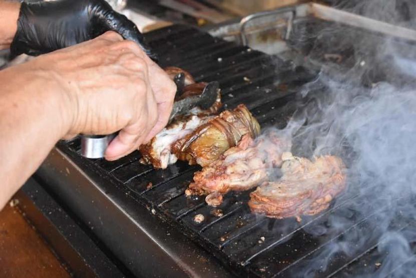 Kokoreçte dana bağırsağı ve yağ hilesi
