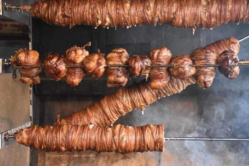 Kokoreçte dana bağırsağı ve yağ hilesi