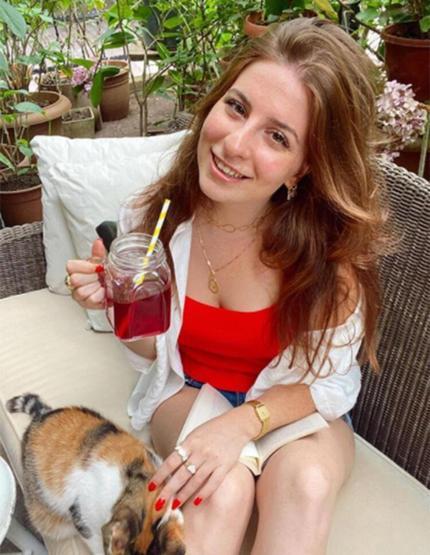 Sihirli Annem dizisinin Çileki büyüdü Zeynep Özkayadan aşk dolu paylaşım
