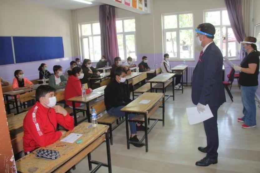 Koronavirüste aşı ne zaman gelecek? İstanbul'da son durum ne? Bakan Koca yanıtladı