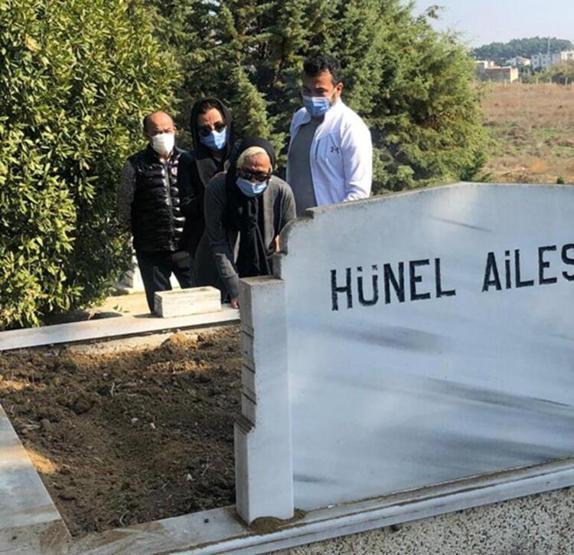 Aslı ve Saruhan Hünelin baba acısı