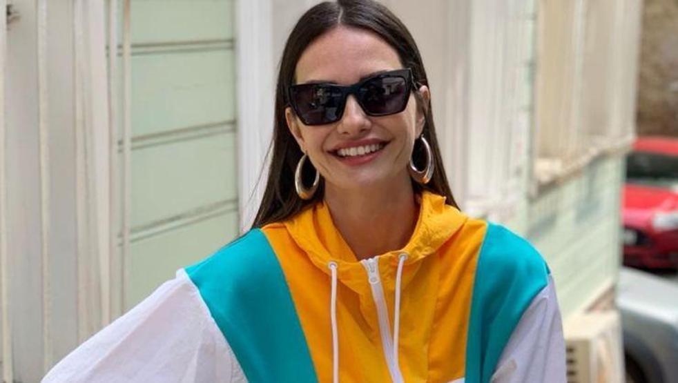 Yasemin Özilhan, püsküllü ceketten vazgeçmedi