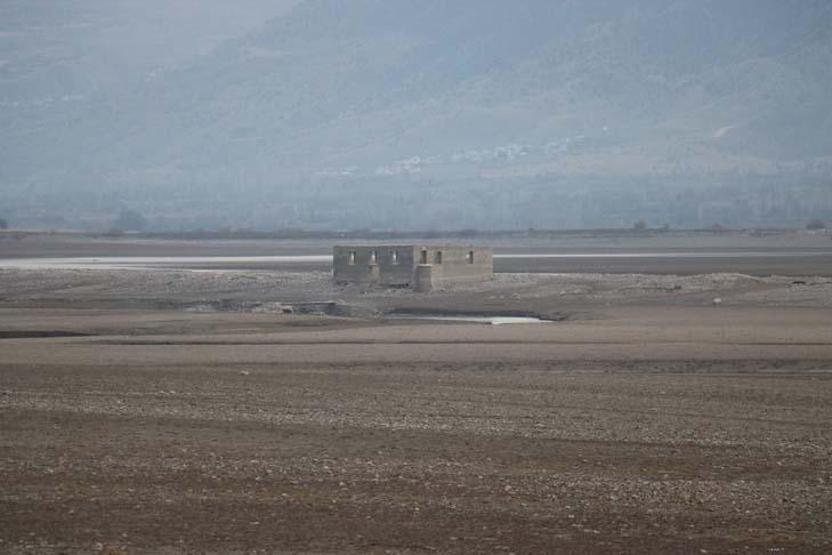 Sivasta barajdan geriye nehir yatağı kaldı