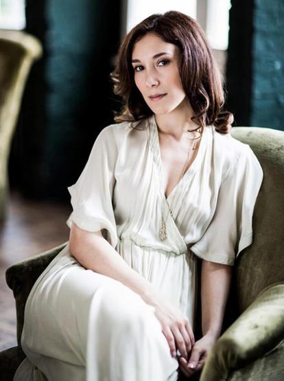 Sibel Kekilli video konferans üzerinden performans sergiledi