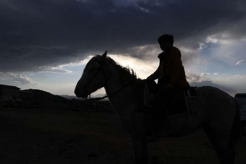 Fotoğraf tutkunlarının yeni gözdesi; Yılkı atlarıyla ünlü Hürmetçi Sazlığı