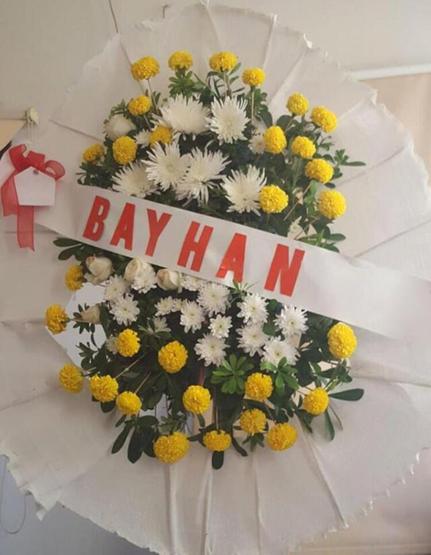 Popstar Bayhan polemik yaşadığı Deniz Seki hakkında konuştu