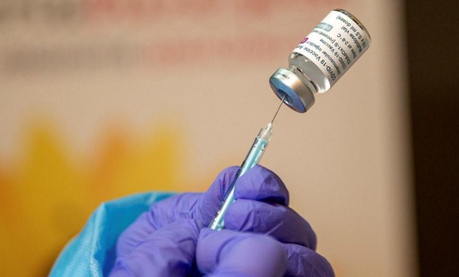 Kanadadan Oxford/AstraZeneca kararı: Aşının 55 yaş altına uygulanması durduruldu