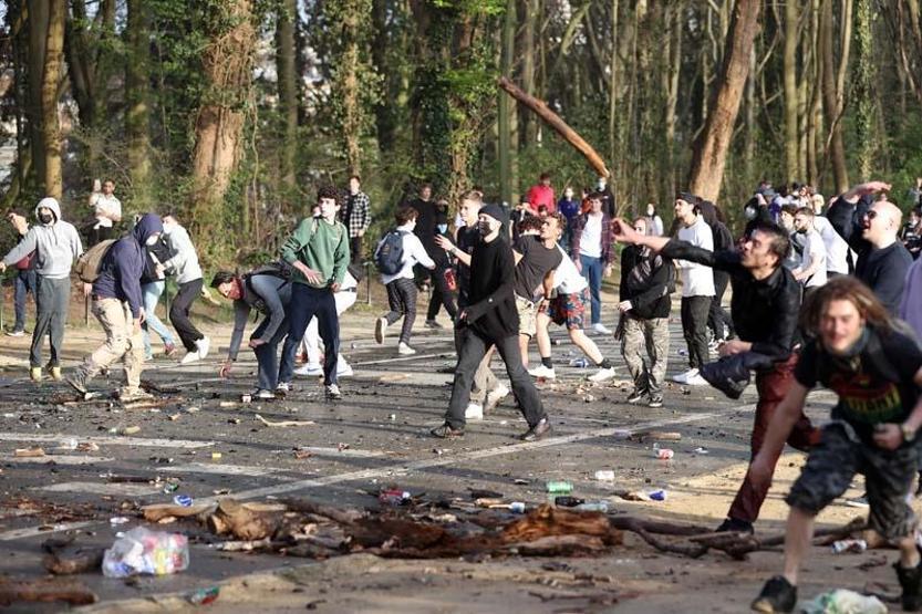 Belçikada 1 Nisan krizi Şaka gerçeğe dönünce polis müdahale etti