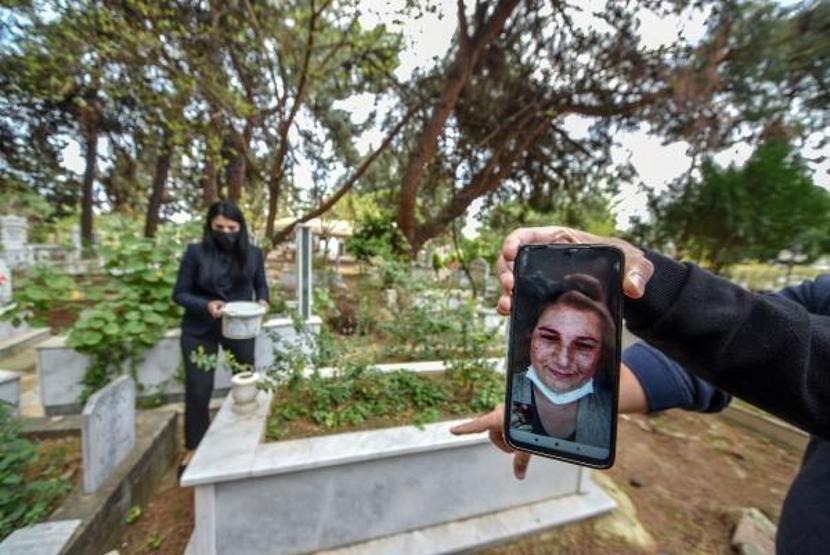 Annenin mezarına görüntülü ziyaret
