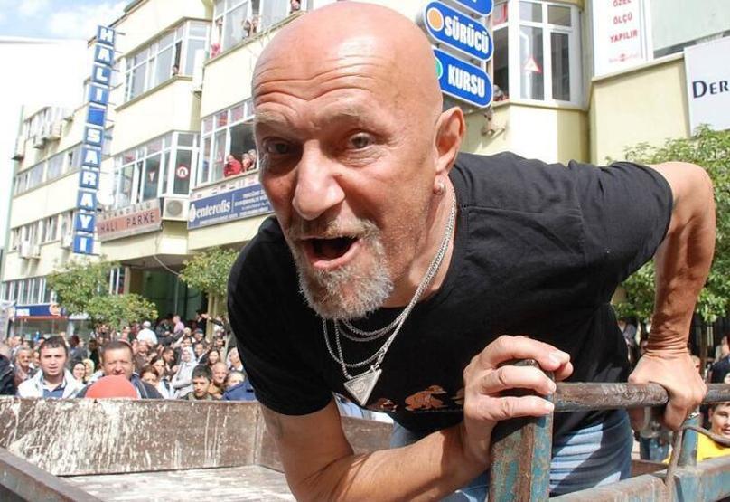 Yeşilçamın kötü adamı Coşkun Göğen: Beyoğluna 3 sene dayak yememek için çıkmadım
