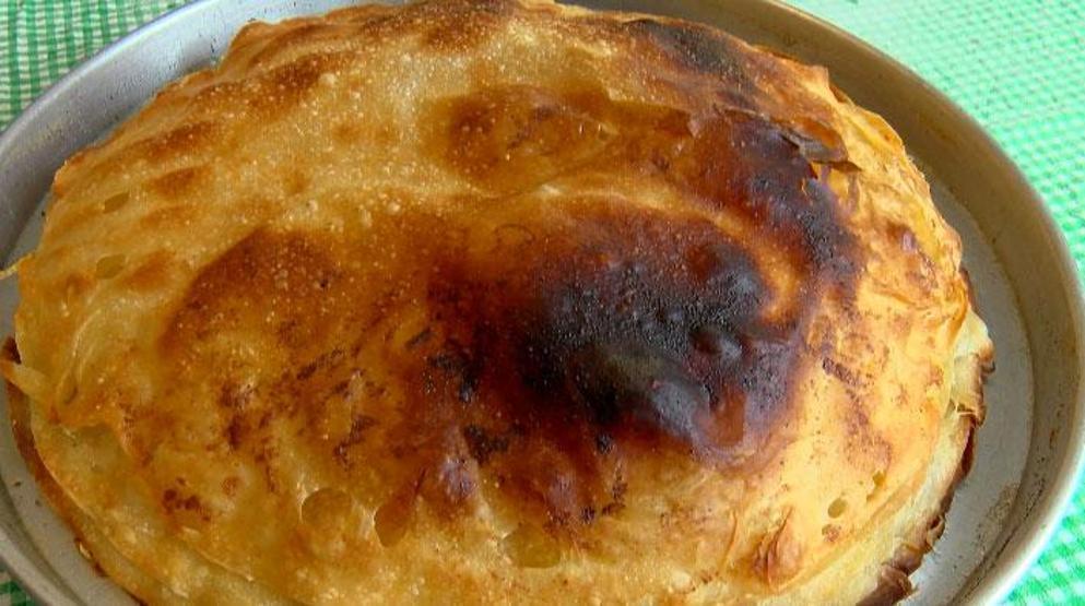 Bayram önceci Boşnak kadınlarının börek mesaisi