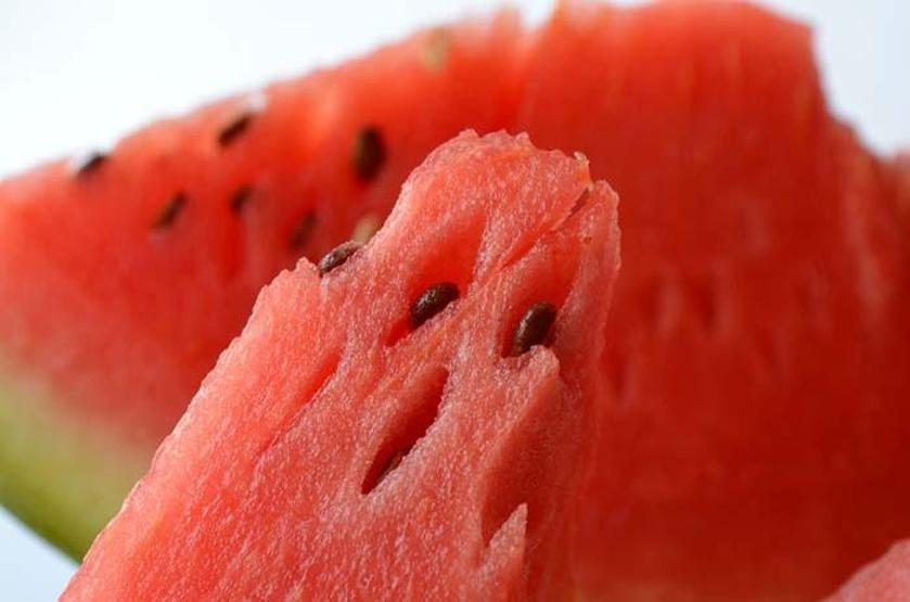 Yaz ayında tüketilmesi gereken 7 sağlıklı besin