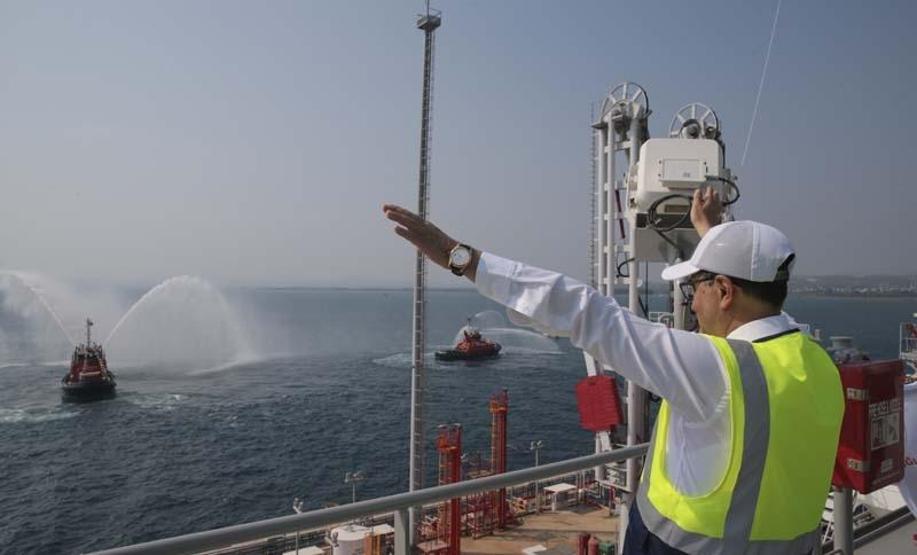Türkiyenin ilk doğal gaz depolama gemisi Ertuğrul Gazi hizmete girdi