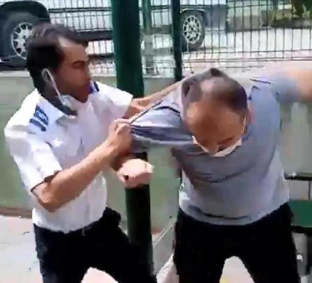 Otobüs şoförü tartıştığı yolcuyu tekme tokat dövdü