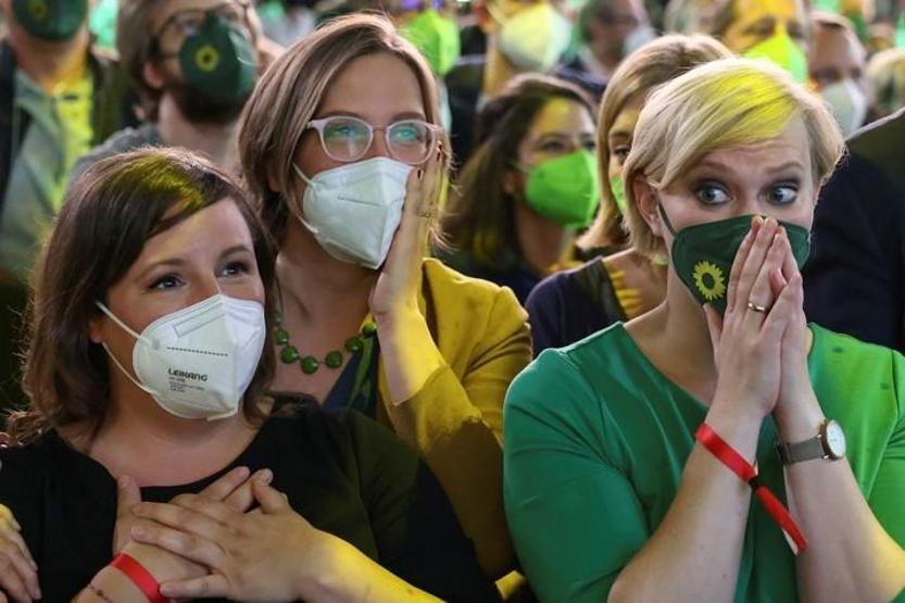 Almanyada Yeşiller Partisi tarihinin en iyi seçim sonucunu genç seçmenler sayesinde aldı