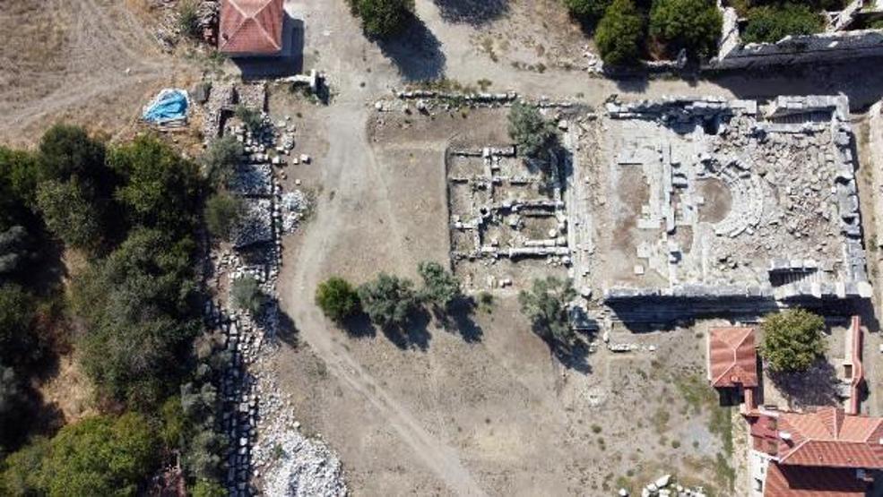 Stratonikeiada 1600 yıllık mozaikler gün yüzüne çıkarılıyor