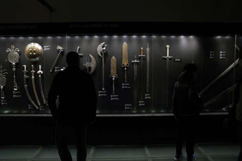 500 yıllık zülfikar kılıcın ömrü uzatılıyor