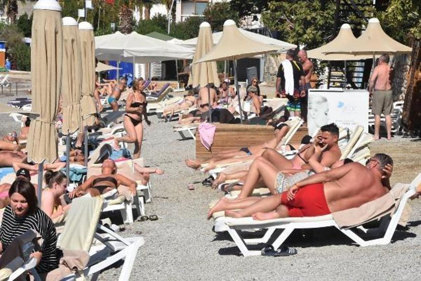 Bodrumda ekim ayında deniz keyfi