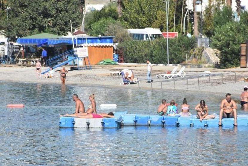 Bodrumda ekim ayında deniz keyfi
