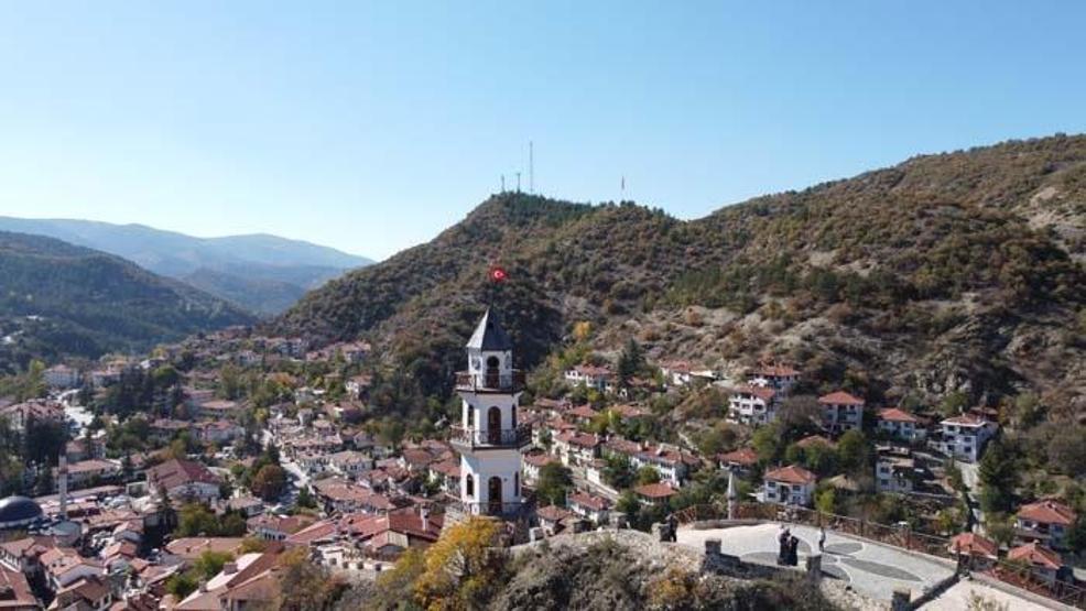 Sakin şehir Göynük sonbaharda da ziyaretçilerin rotasında