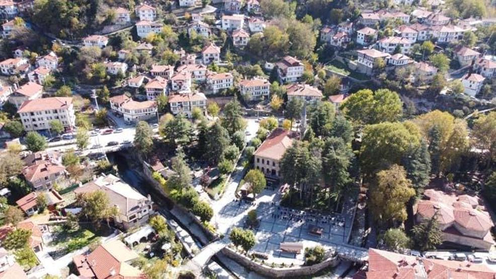 Sakin şehir Göynük sonbaharda da ziyaretçilerin rotasında
