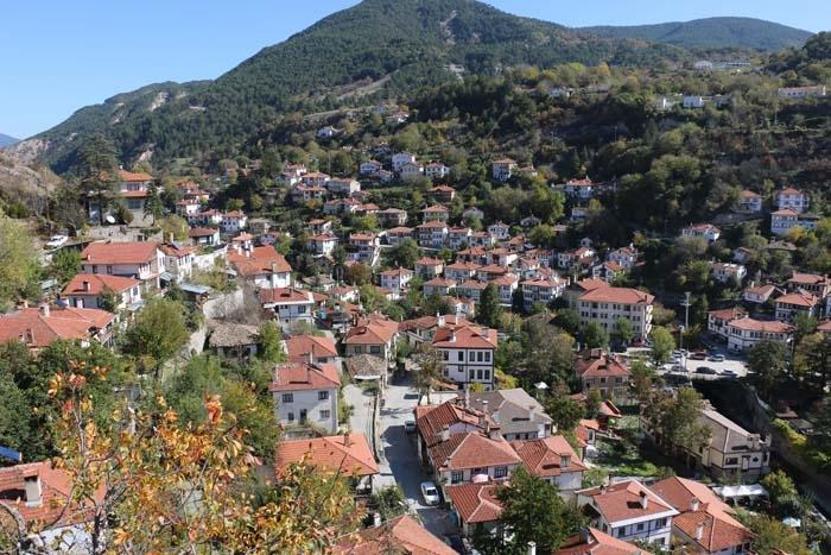 Sakin şehir Göynük sonbaharda da ziyaretçilerin rotasında