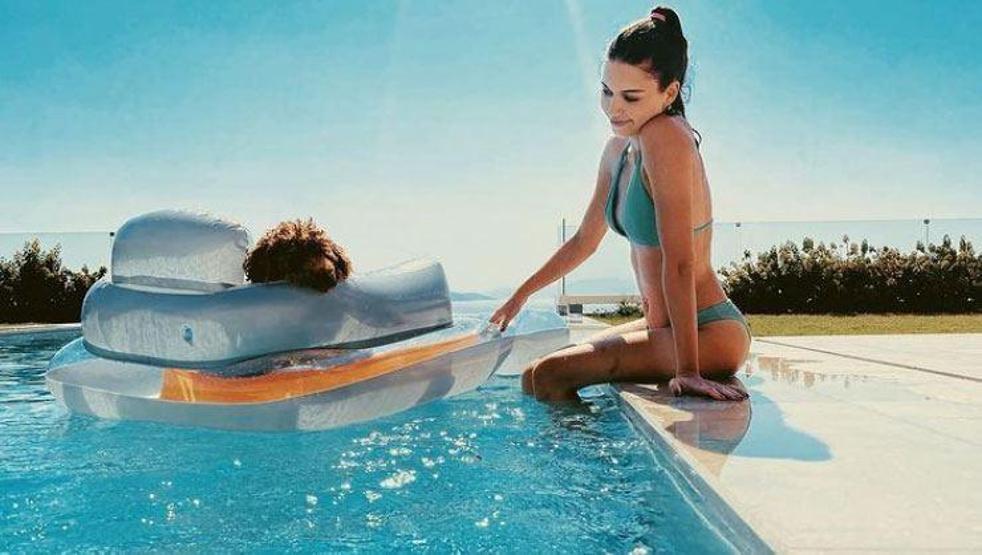 Afra Saraçoğlu, Anadolu Yakasına taşındı