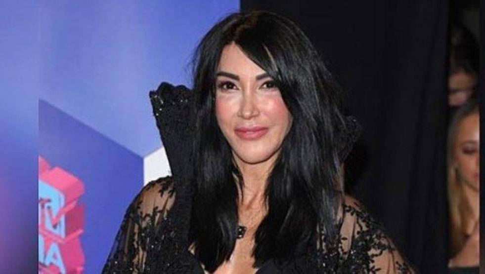 Hande Yener yeni klibi için kamera karşısında