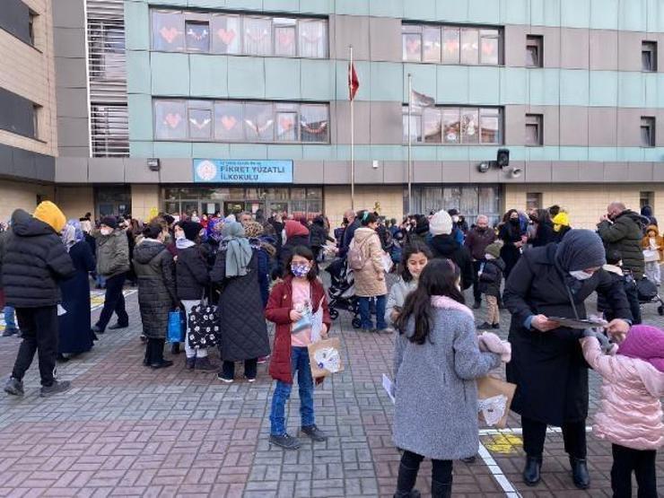 İlk dönem sona erdi: Öğrencilerin karne heyecanı
