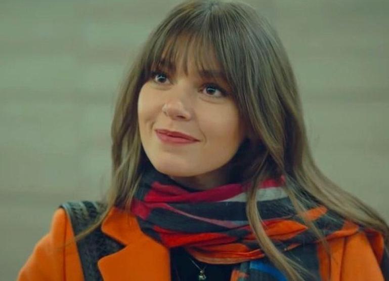 Güzel oyuncu Aslı Enver sosyeteye gelin gidiyor Aslı Enver Sevgilisi Önder Öztarhandan evlilik teklifi