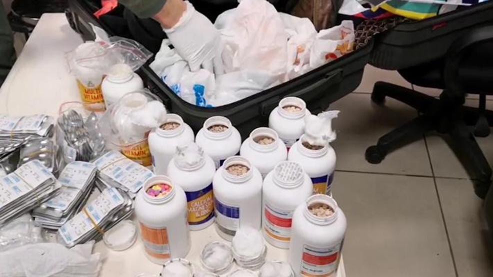Vitamin kutularından uyuşturucu çıktı