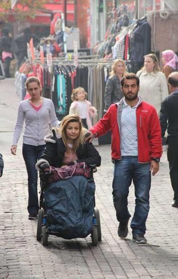 O fotoğrafla gündem olmuşlardı...Nikah masasına oturuyorlar