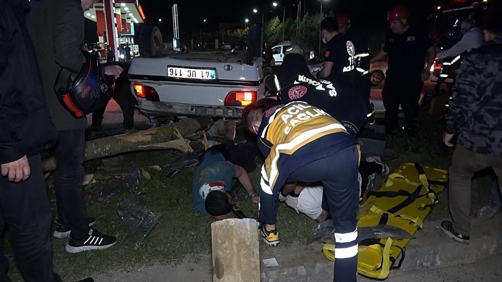 Otostop yapan üniversitelilerin bindiği otomobil takla attı: 5 yaralı