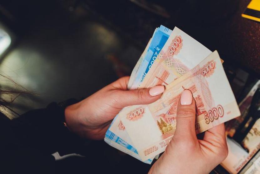Rus rublesinde dalgalanma: Faiz kararının ardından değer kaybetti