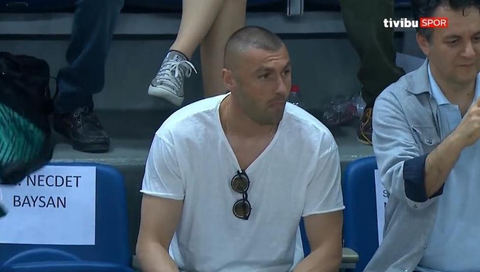 Darüşşafaka-Fenerbahçe maçında Burak Yılmaz sürprizi