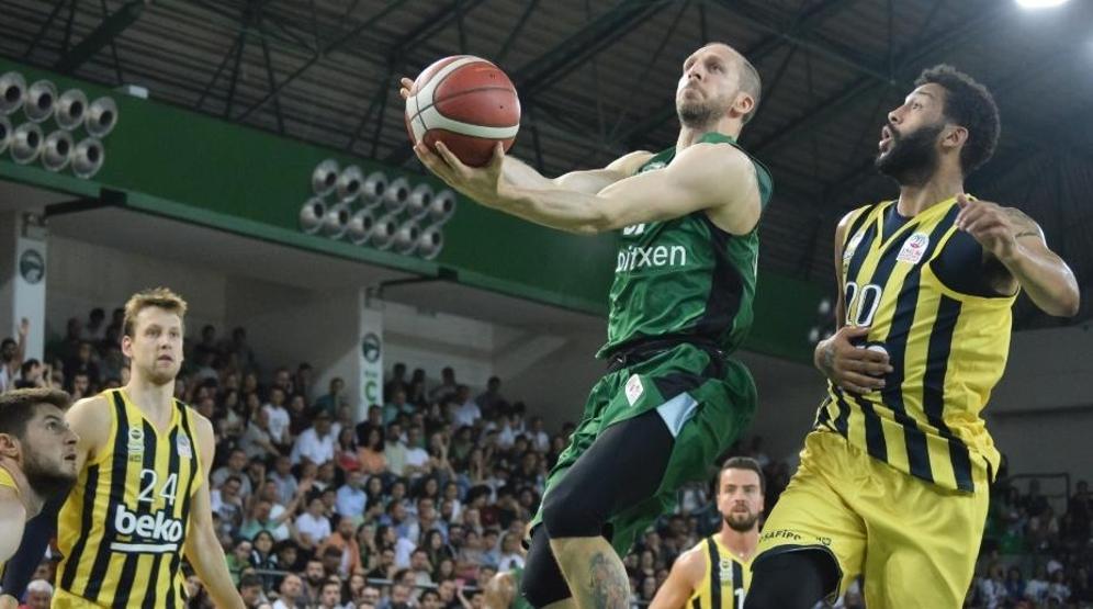 Darüşşafaka-Fenerbahçe maçında Burak Yılmaz sürprizi
