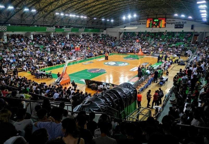 Darüşşafaka-Fenerbahçe maçında Burak Yılmaz sürprizi