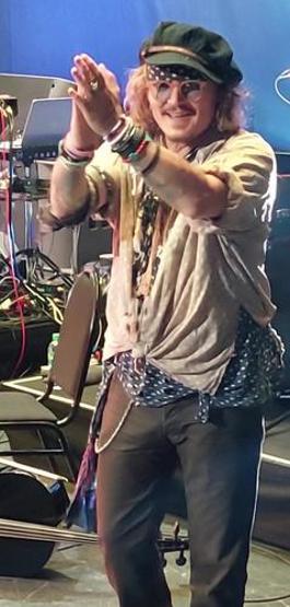 Jeff Beckin sahnesine sürpriz isim: Gitarda Johnny Depp