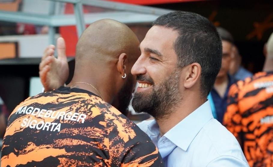Galatasarayda sözleşmesi biten futbolcular İşte Galatasaraydan ayrılan futbolcular