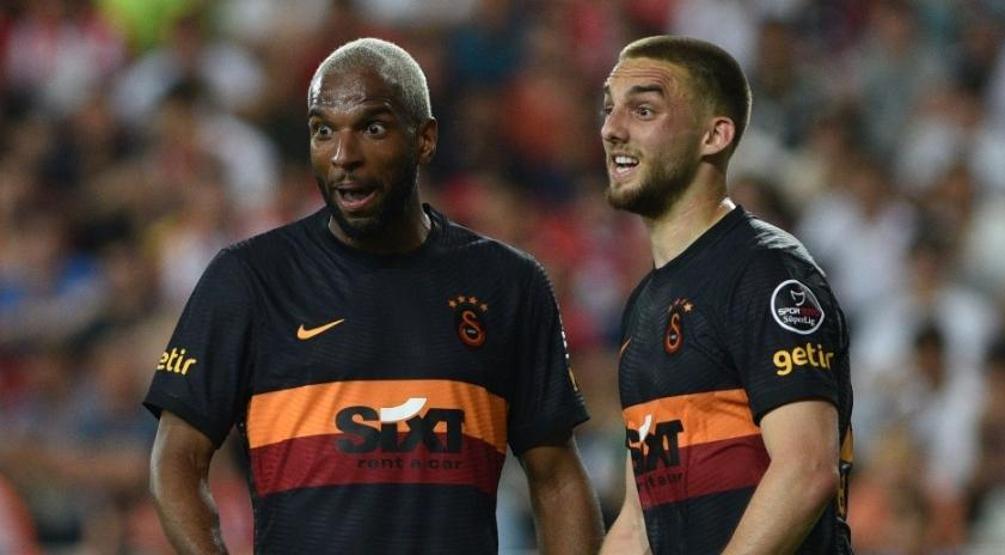 Galatasarayda sözleşmesi biten futbolcular İşte Galatasaraydan ayrılan futbolcular