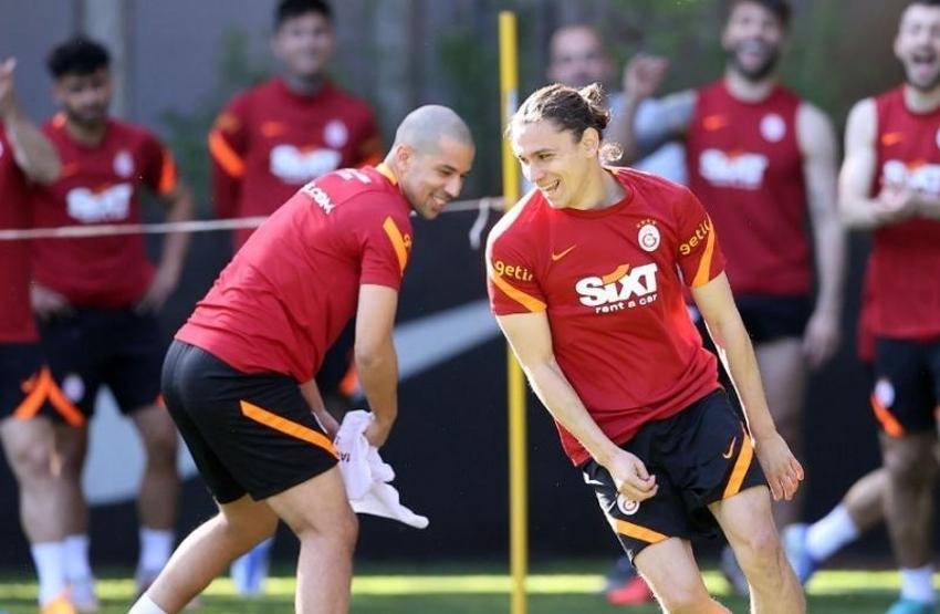 Galatasarayda sözleşmesi biten futbolcular İşte Galatasaraydan ayrılan futbolcular