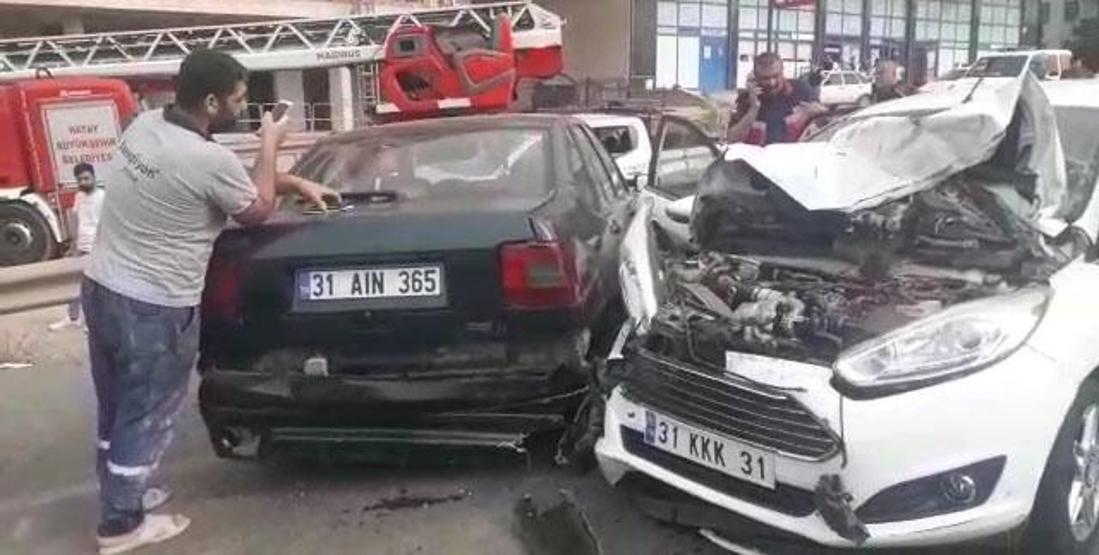 İntihar girişimini izlemeye koyuldular: Zincirleme kaza meydana geldi