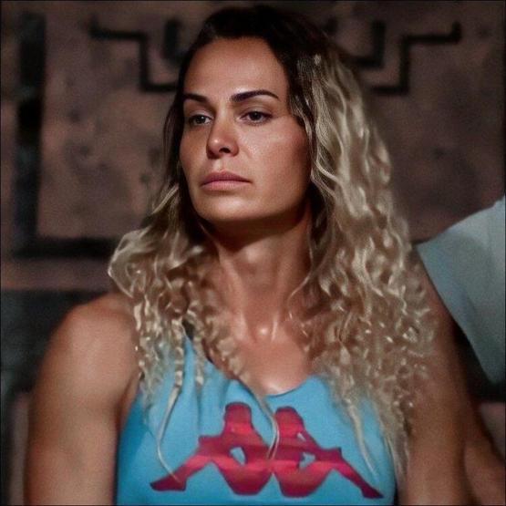 Survivor'a veda eden Nagihan Karadere sessizliğini koruyor